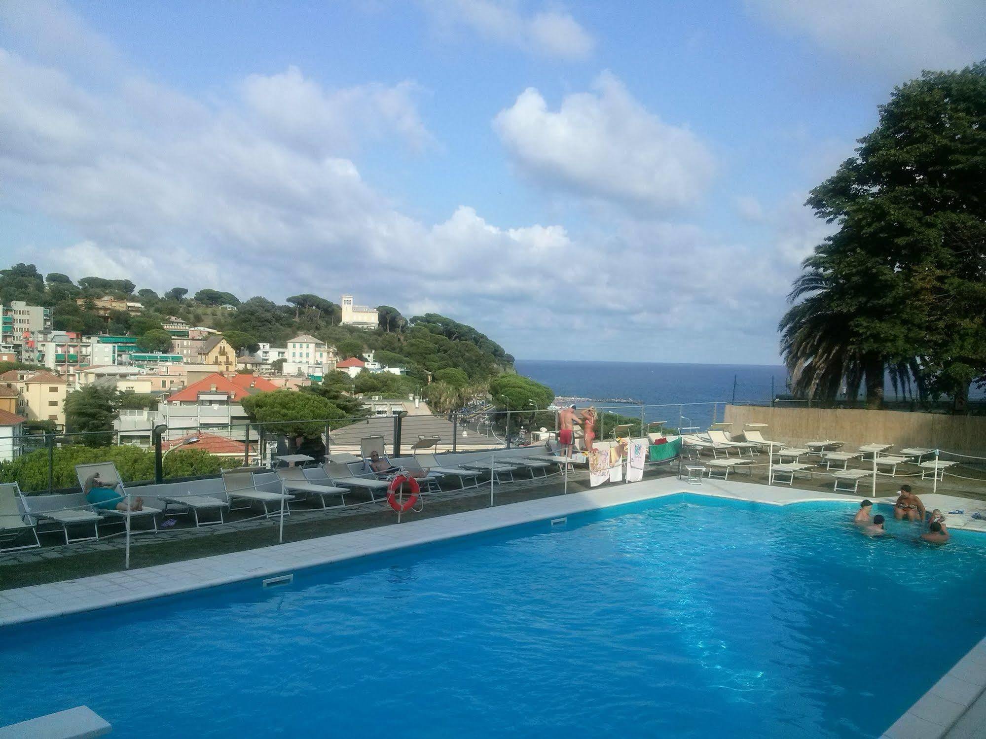 Hotel Villa Adele Celle Ligure Exterior foto